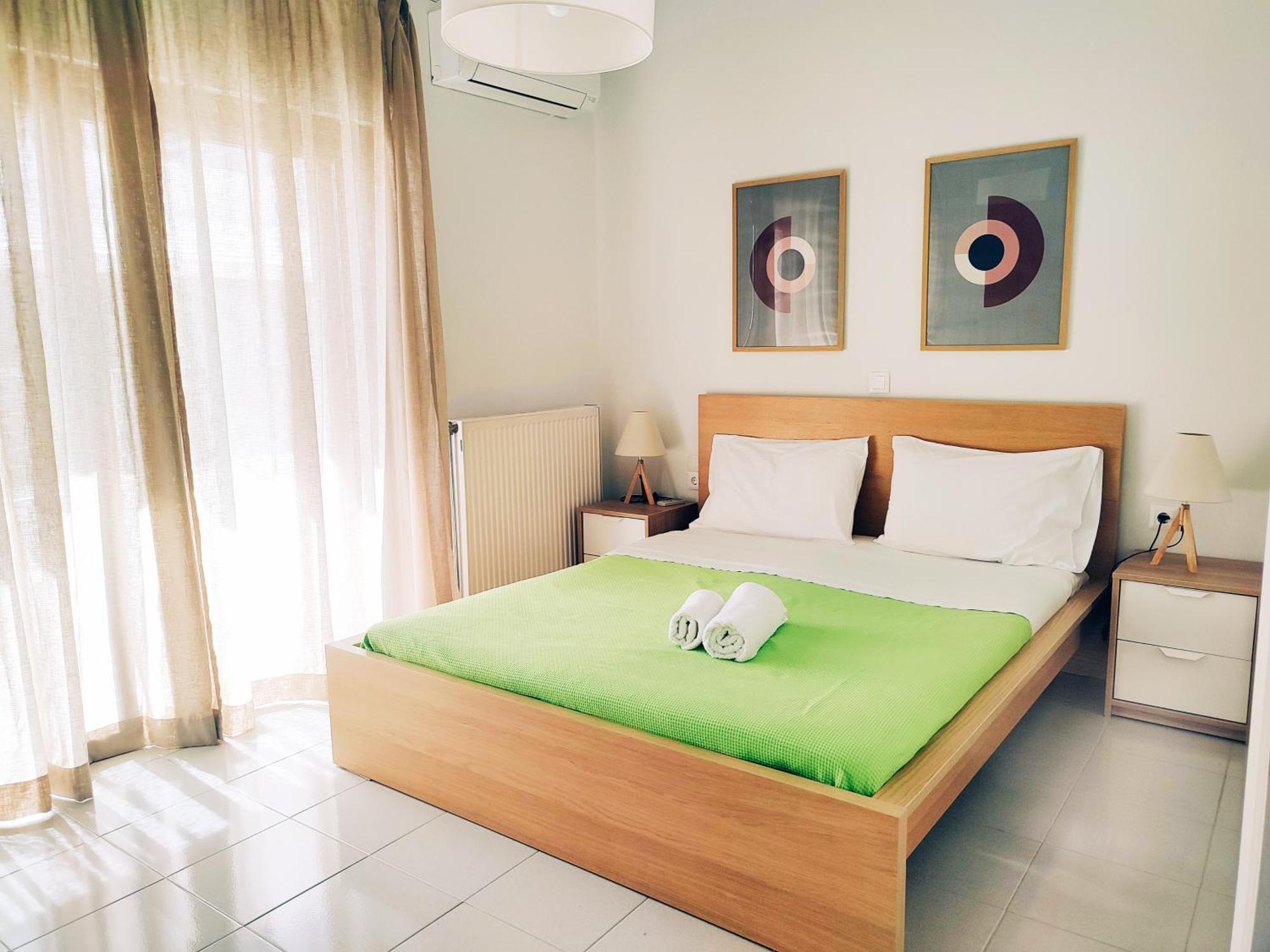 Maisonette Center *